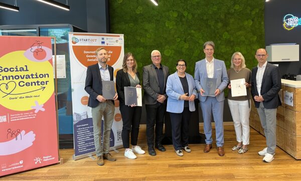 Drei Förderbescheidübergaben an die Projekte Start.Gut, Impact Region und Date your Job
